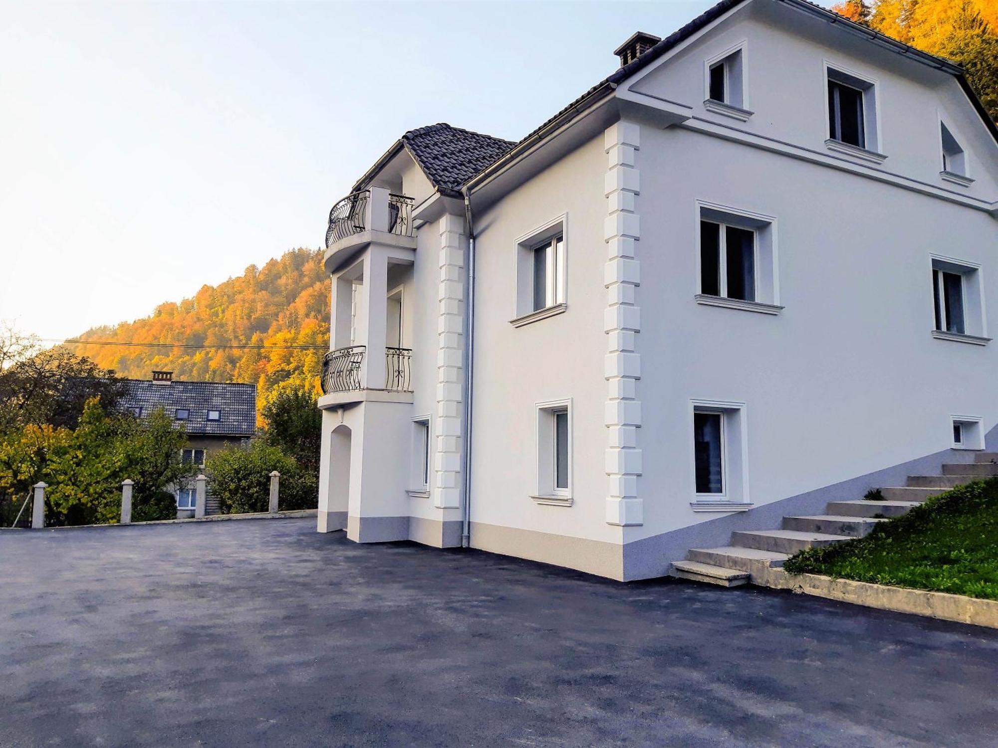 Villa Hillside Apartment Jesenice Exterior foto