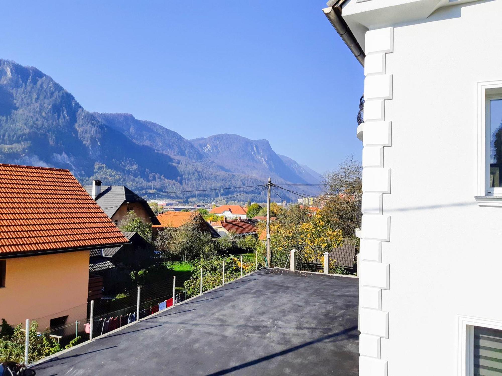Villa Hillside Apartment Jesenice Exterior foto