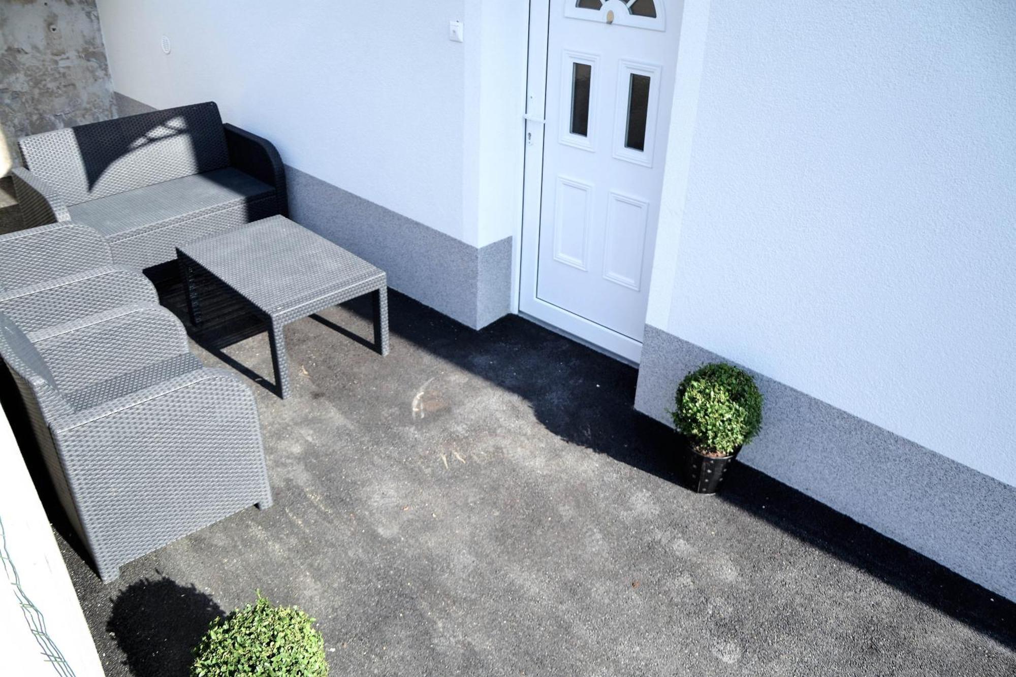 Villa Hillside Apartment Jesenice Exterior foto